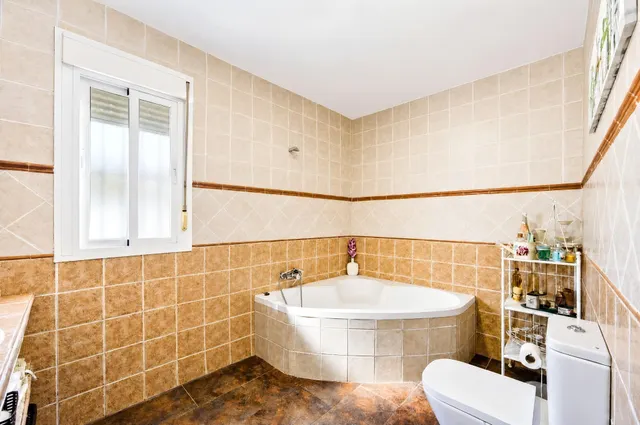 Chalet ideal para vivir todo el año, en la entrada de Chiclana. — 42