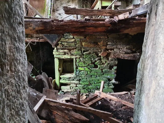 PARA REHABILITAR EN XENTOSO, MONFERO — 6