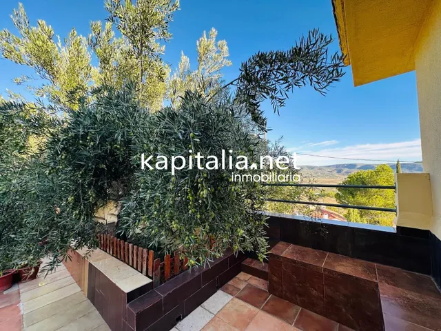 Amplia casa a la venta en Font de la Figuera (Valencia) — 15