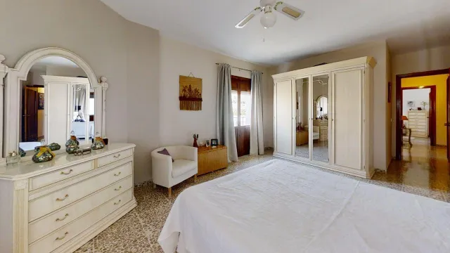 Piso en venta  luminoso y espacioso en el corazón de Antequera — 3