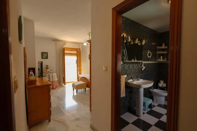 CHALET CON PISCINA EN HIJAR, LAS GABIAS — 30