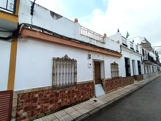 Casa 4 habitaciones 172m² en venta - Guillena pueblo - foto 3