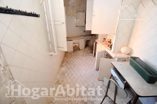 ¡Hazla a tu gusto! Casa amplia y luminosa de tres alturas pa - foto 5