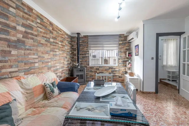 PRECIOSO ADOSADO CON PATIO, TERRAZA, COCHERA Y ESTUFA DE LEÑA EN LAS GABIAS (GRANADA) — 3
