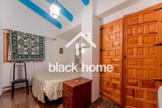 Casa con vistas al Valle del Turia y a la Sierra de Chiva — 32