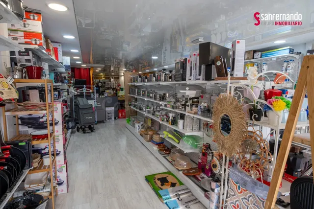 Local Comercial de 367m2 en Marqués de la Hermida - foto 4