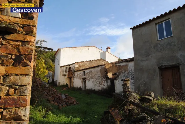 CASA EN LA MONTAÑA, PARA REFORMAR - foto 4