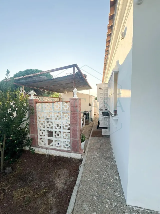 Estupendo chalet independiente con piscina en La Rana Verde — 24