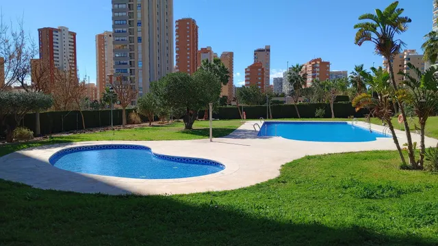 Apartamento de esquina con 2 terrazas 100m2 +16m2 y vistas espectaculares al mar y Benidorm. — 41