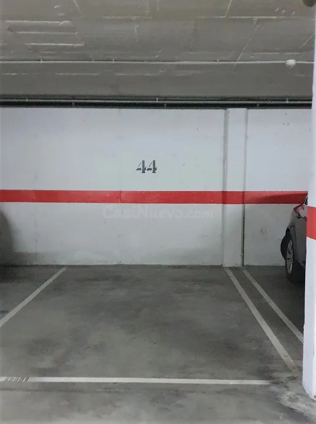 Plaza de Garaje en venta en Jardines del Guadiana — 3
