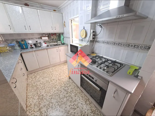¡¡ BAJA DE PRECIO!! AMPLIO PISO EN EL CENTRO - foto 2