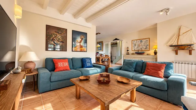 CHALET CON JARDIN Y GARAJE EN COMILLAS — 7