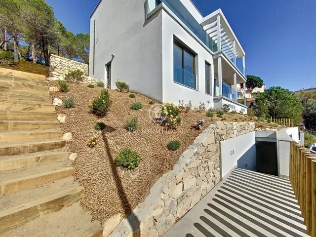 Nueva promoción de vivienda unifamiliar en venta y con vista - foto 4