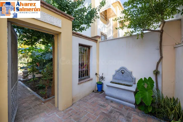 ESPECTACULAR VIVIENDA PAREADA CON JARDÍN, TERRAZA 360º Y GAR - foto 2