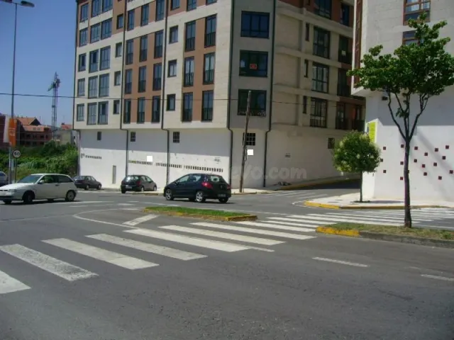 BAJO COMERCIAL Y ENTREPLANTA EN ALQUILER Y VENTA
