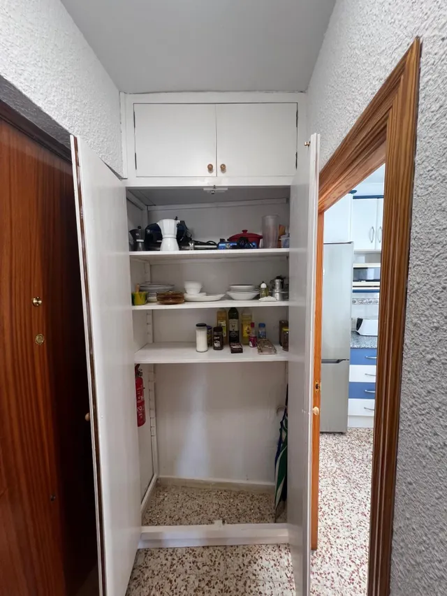 SE ALQUILA PISO PARA LARGA TEMPORADA — 26