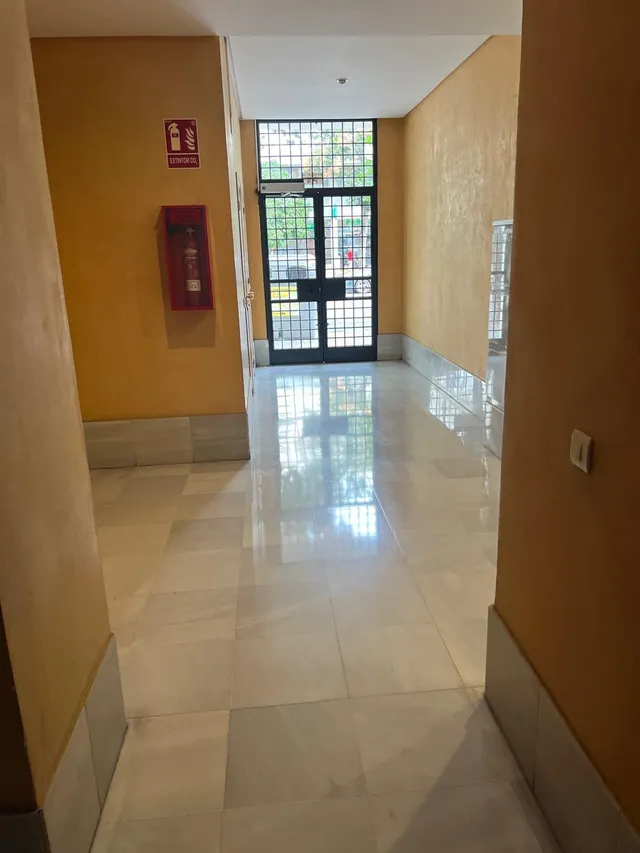 Nervión, Ramón y Cajal. Excelente vivienda reformada y amueblada de 2 habitaciones. Garaje. — 23