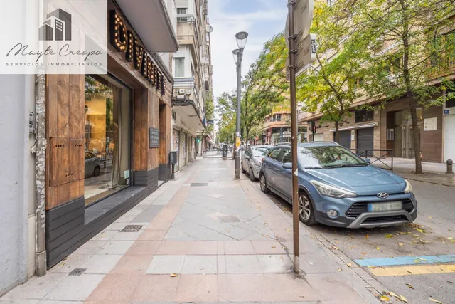 Piso de 87 m2 con 3 dormitorios en Pedro Antonio de Alarcón 27, junto a Recogidas — 43