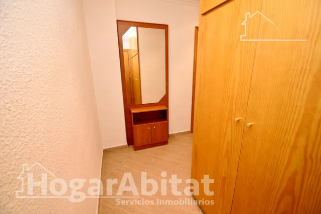 Vistas al mar en primera línea y terraza en este luminoso apartamento exterior en la playa del Mareny Blau — 34