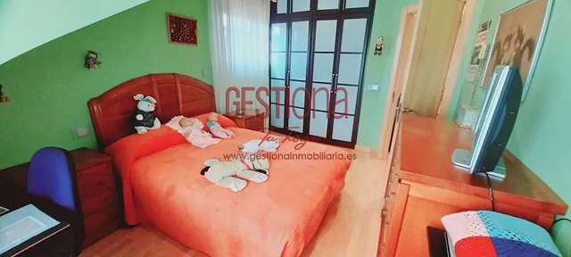 CHALET CON PISCINA PRIVADA. MERUELO. — 21