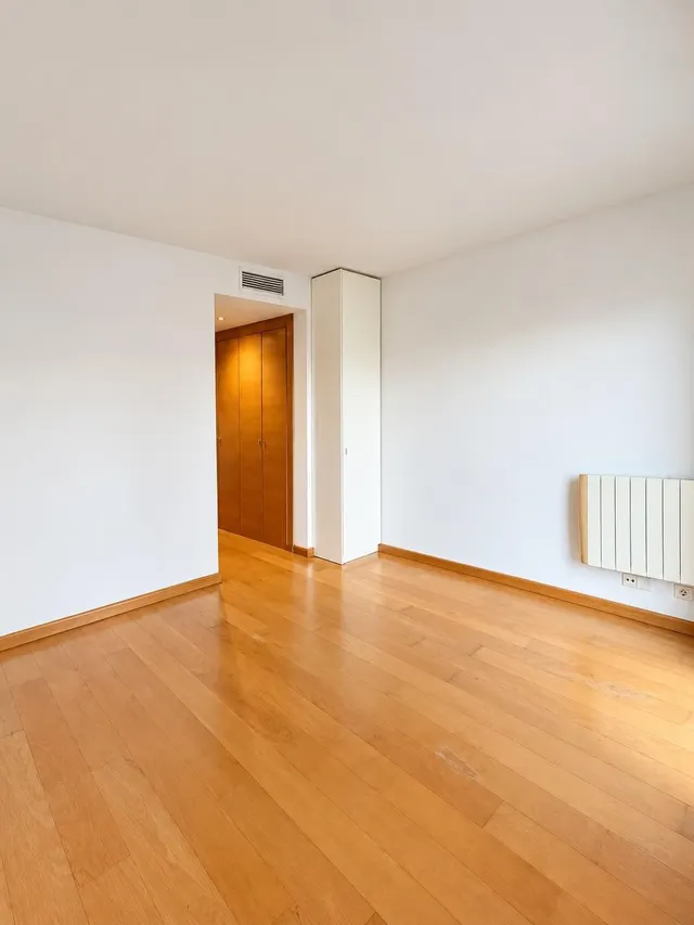 Alquiler de amplio piso 3 habitaciones con terraza, piscina, parking y trastero en Palma — 9