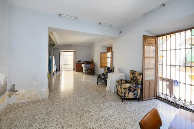 Espectacular edificio a 3 calles con vivienda y locales comerciales en pleno centro de Alhama de Gr — 12