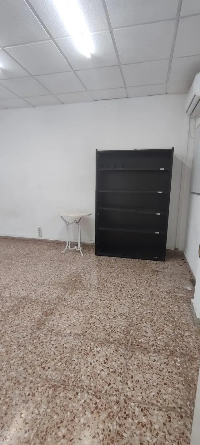 Amplio Local Comercial en Ciudad de Asís, Alicante - Oportunidad Única — 16