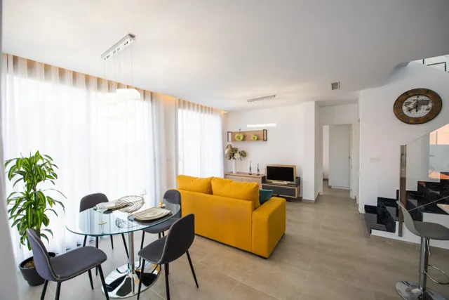 Chalet en los Montesinos — 9