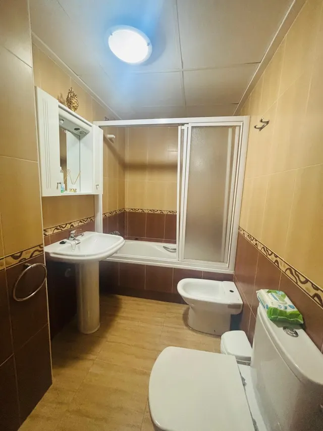 Piso con garaje, 3 dormitorios y suite con vestidor — 18