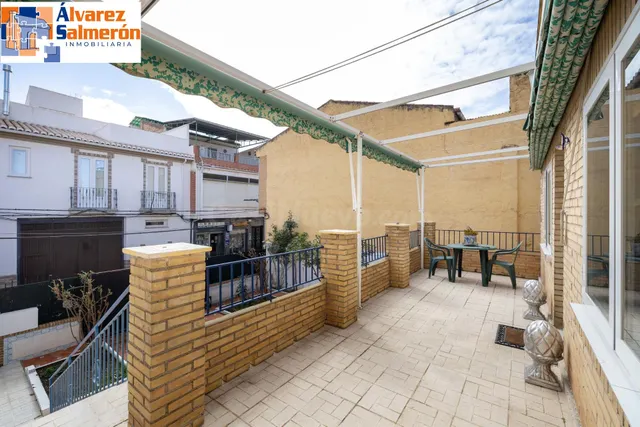 CASA EN PLENO CENTRO DE ARMILLA - foto 5