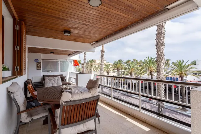 Exclusivo Apartamento Reformado en Primera Línea de Mar - Paseo Miramar, Salou — 24