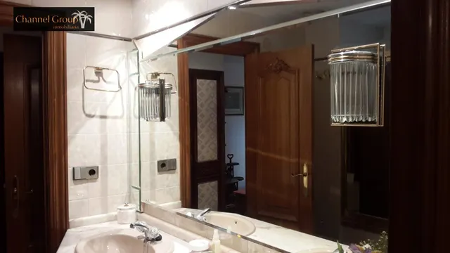 SE VENDE CASA SEÑORIAL UBICADA EN PLENO CENTRO CON EXCELENTES VISTAS — 22