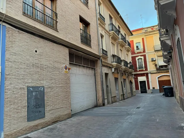 PLAZA DE GARAJE EN VENTA EN CALLE SANTOS — 2