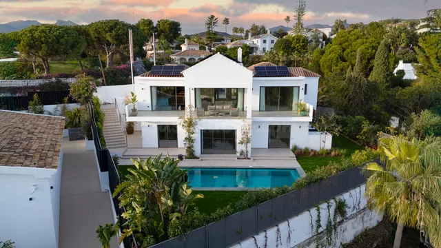 Chalet 4 habitaciones 460m² en venta - Marbella