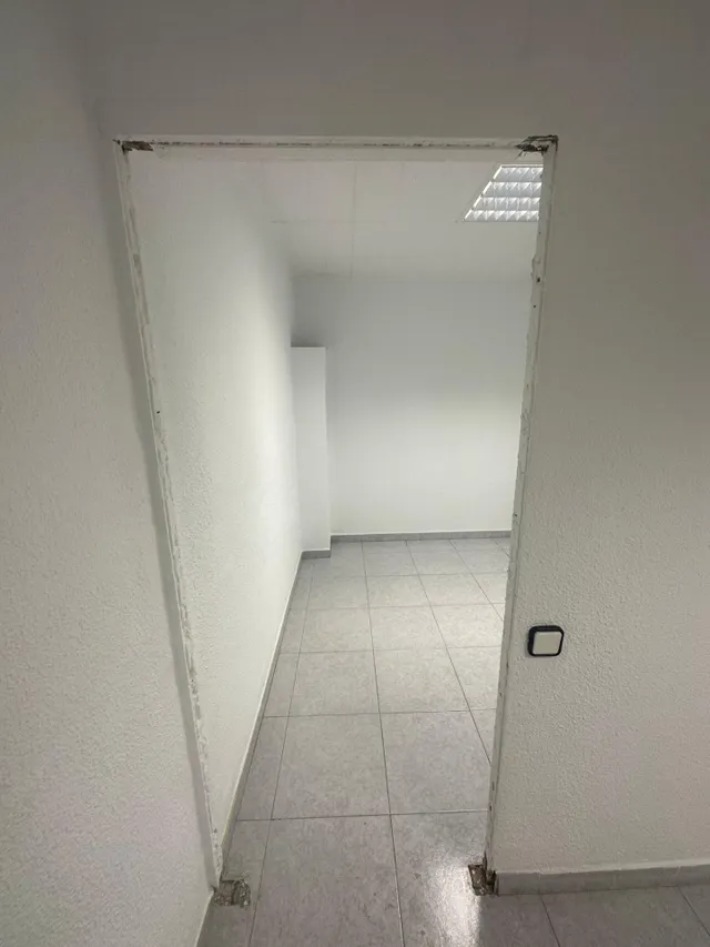 AMPLIO LOCAL EN ALQUILER — 12