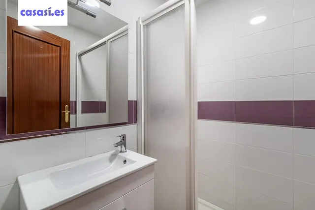 ¡¡Fantástico piso de 7 habitaciones en zona Avd. Cervantes !! — 23