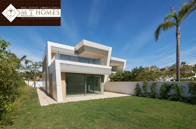 CASA PAREADA PARA ENTRAR A VIVIR - VISTAS PANORÁMICAS AL MAR - foto 2
