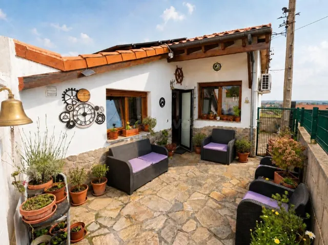 Casa única rodeada de calma, luz y vistas - foto 2
