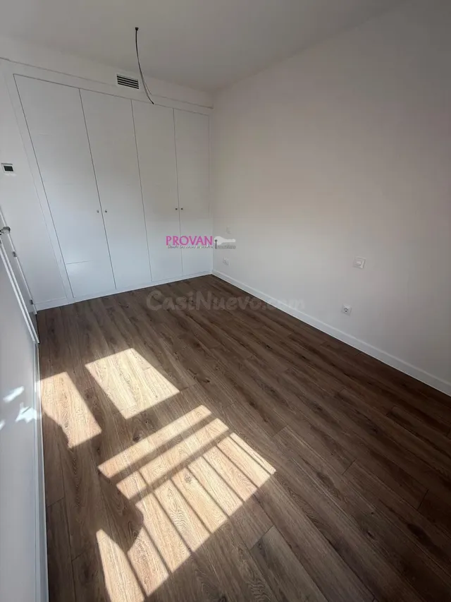 APARTAMENTO A ESTRENAR EN PLENO CENTRO. AMPLIO DORMITORIO, S - foto 5