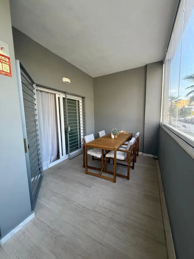 Magnifica vivienda de reciente construcción con terraza acristalada, piscina y garaje — 9