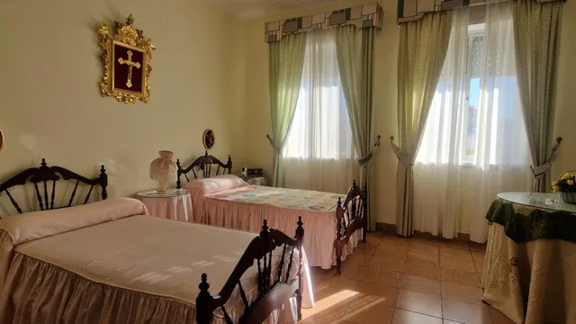 Amplio piso de 4 dormitorios en Pio XII - Zona Centro — 10