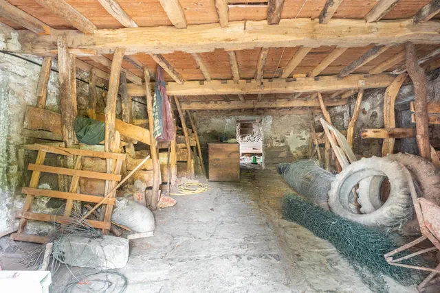 Casa, cuadra, pajar y fincas en venta en babia — 7