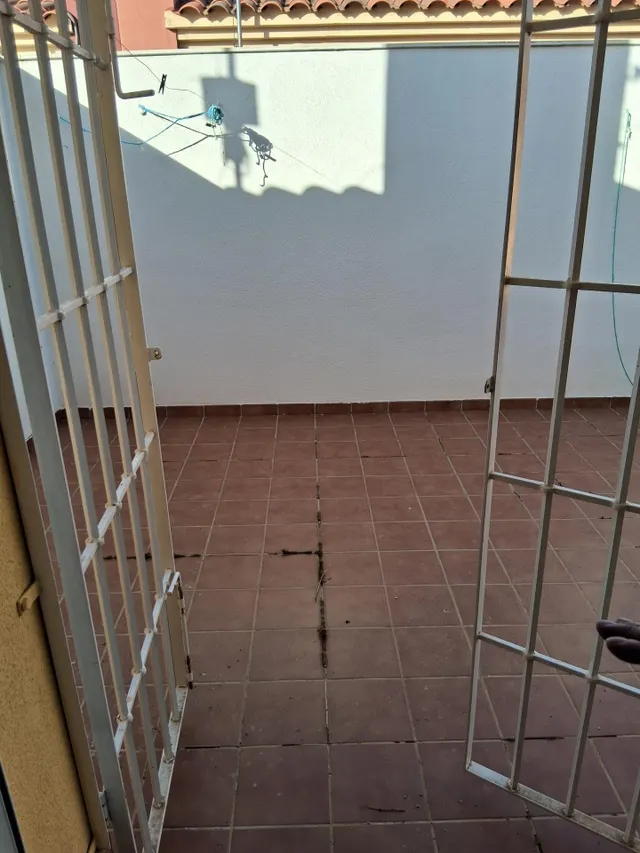 SE VENDE MAGNIFICO ADOSADO EN LA FELIPA — 16
