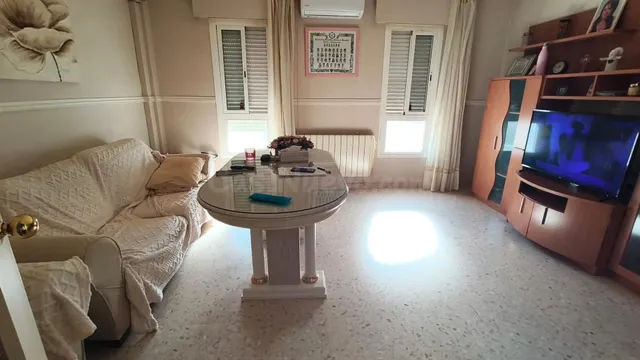 ¡Tu nuevo hogar en Cabra te espera! Perfecto piso de 3 habit