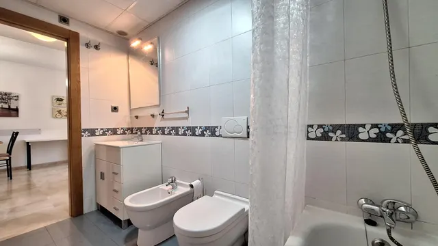 Apartamento de 1 dormitorio en la Calle Senda de Granada — 21
