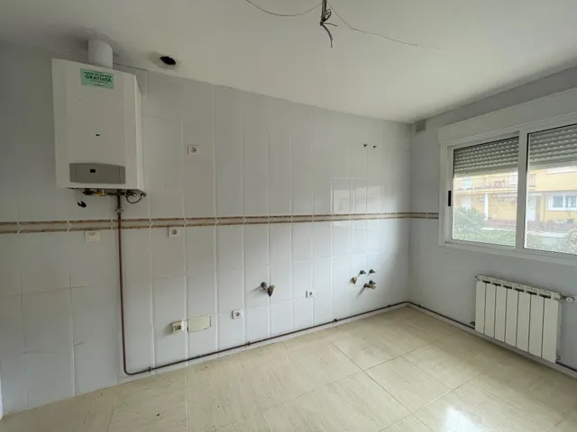 VENTA ADOSADO EN ALMAZCARA EL BIERZO — 6