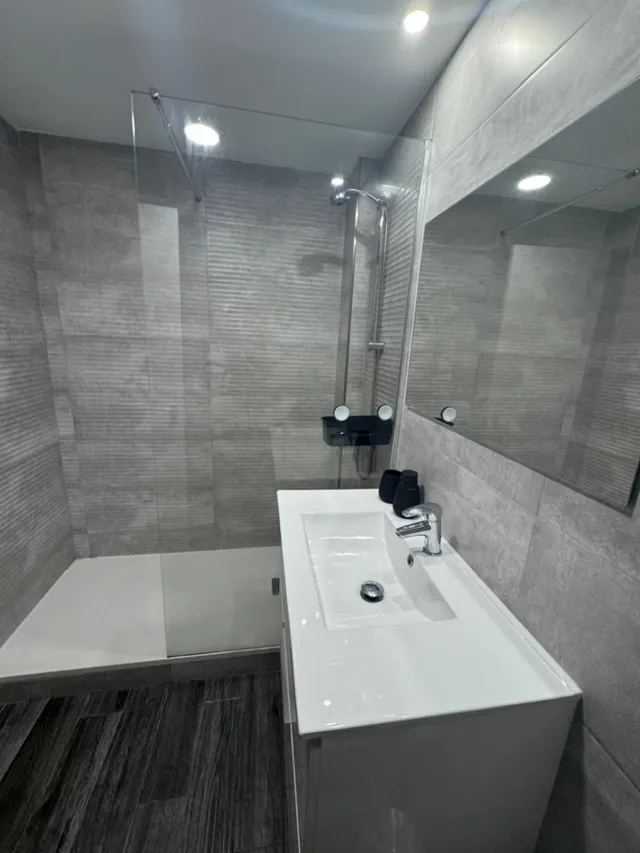 **MAGNÍFICA HABITACIÓN EN ARAVACA**** — 19