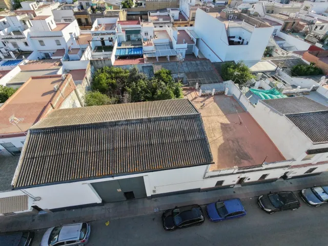 Casa de planta baja con nave garaje y gran huerto - foto 3