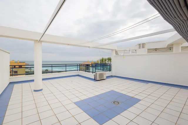 MAGNÍFICO ÁTICO CON VISTAS AL MAR — 8