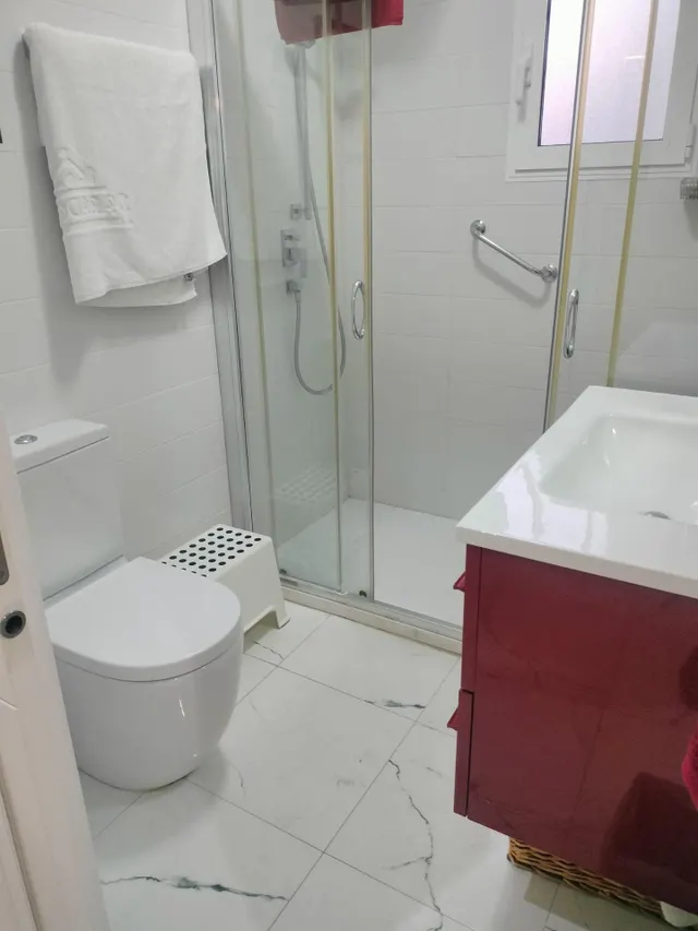 Piso amplio y reformado en pleno corazon comercial de Benidorm y a pocos pasos de la playa — 17